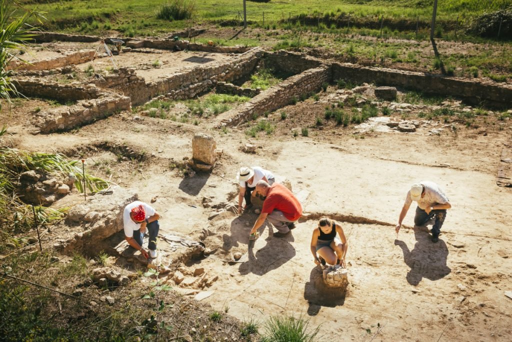 Construction Workers Discover Medieval Weapon in River